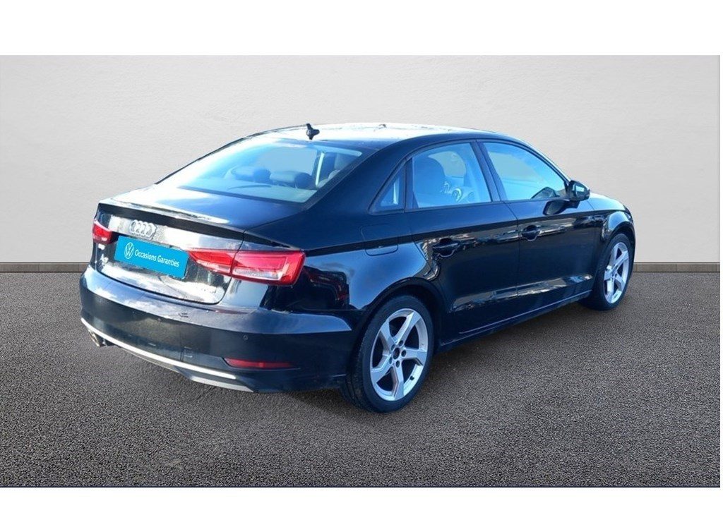 AUDI A3 BERLINE 35 TFSI COD 150 S TRONIC 7