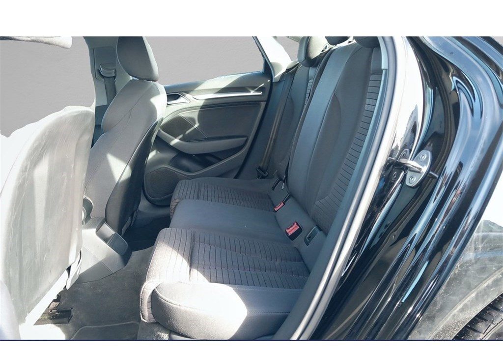 AUDI A3 BERLINE 35 TFSI COD 150 S TRONIC 7