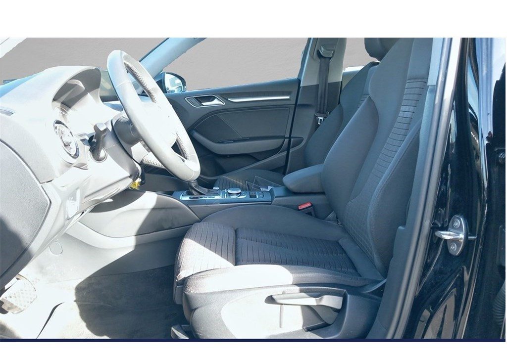 AUDI A3 BERLINE 35 TFSI COD 150 S TRONIC 7