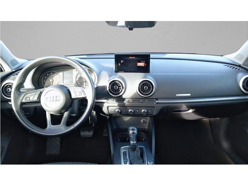 AUDI A3 BERLINE 35 TFSI COD 150 S TRONIC 7