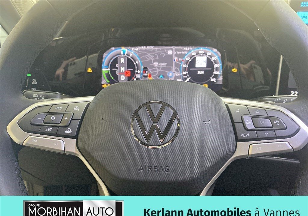 VOLKSWAGEN GOLF 1.5 EHYBRID 204 DSG6