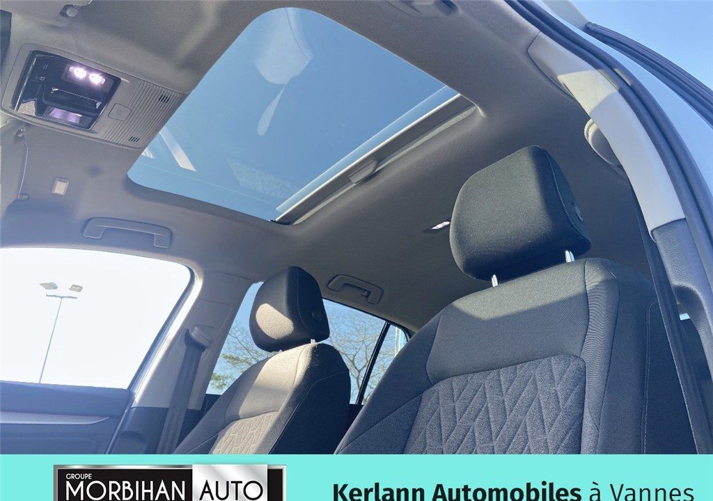 VOLKSWAGEN GOLF 1.5 EHYBRID 204 DSG6