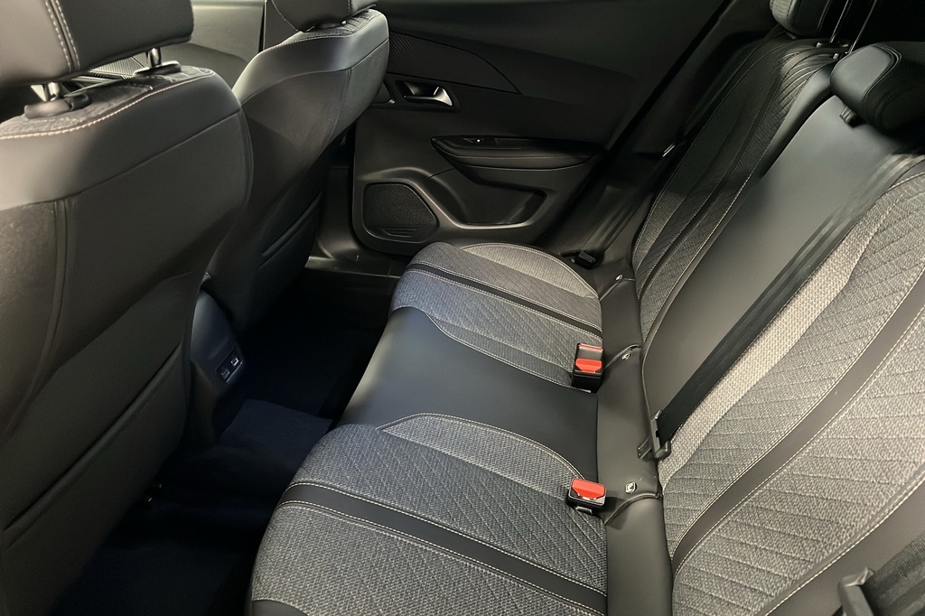 Peugeot 2008 PureTech 100 S&S BVM6 Allure