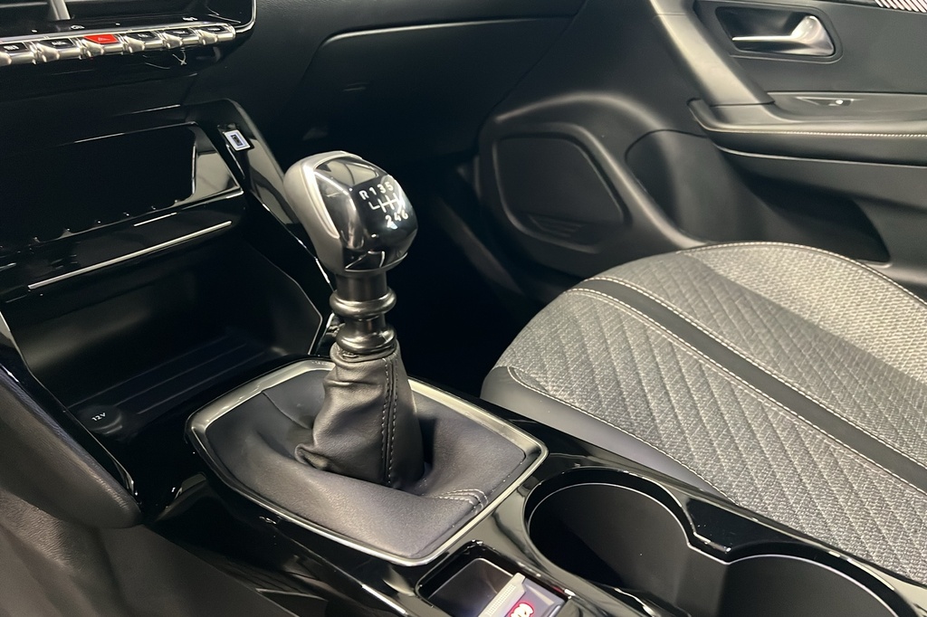 Peugeot 2008 PureTech 100 S&S BVM6 Allure