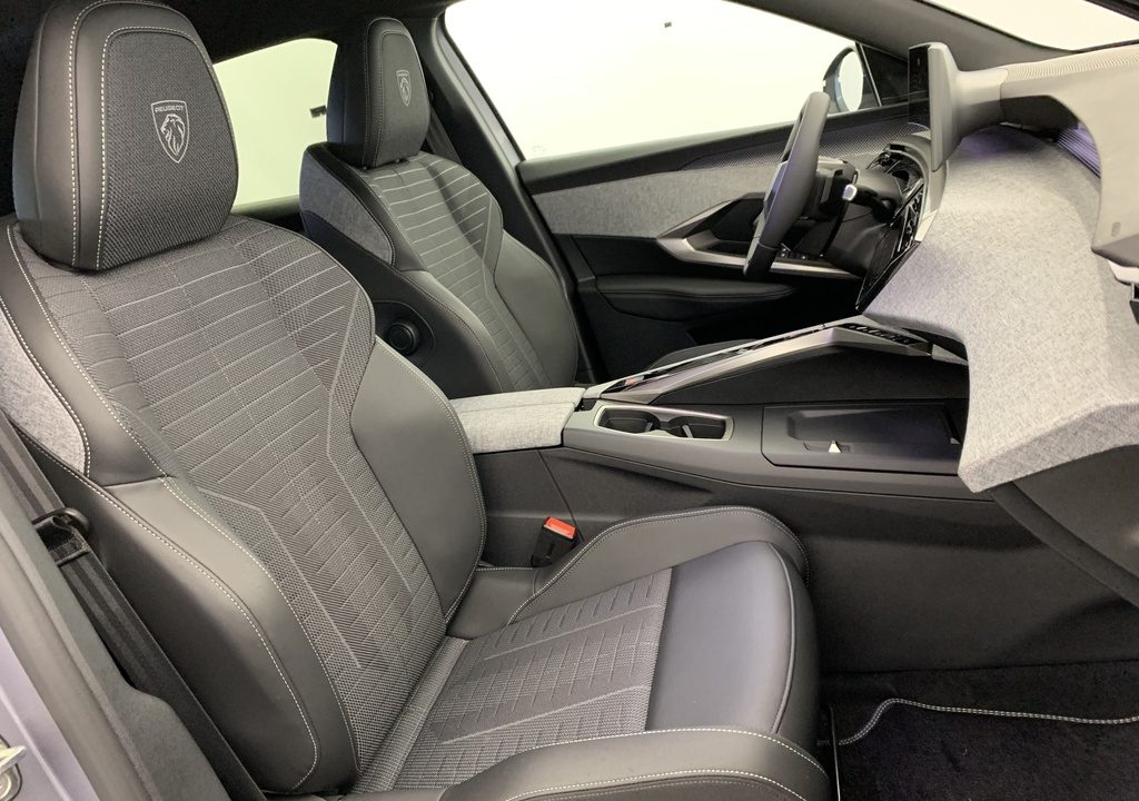Peugeot 3008 Hybrid 145 e-DCS6 GT