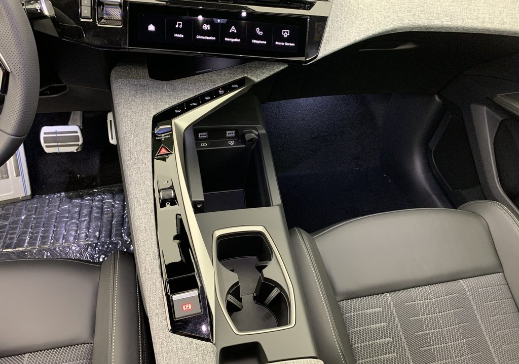 Peugeot 3008 Hybrid 145 e-DCS6 GT