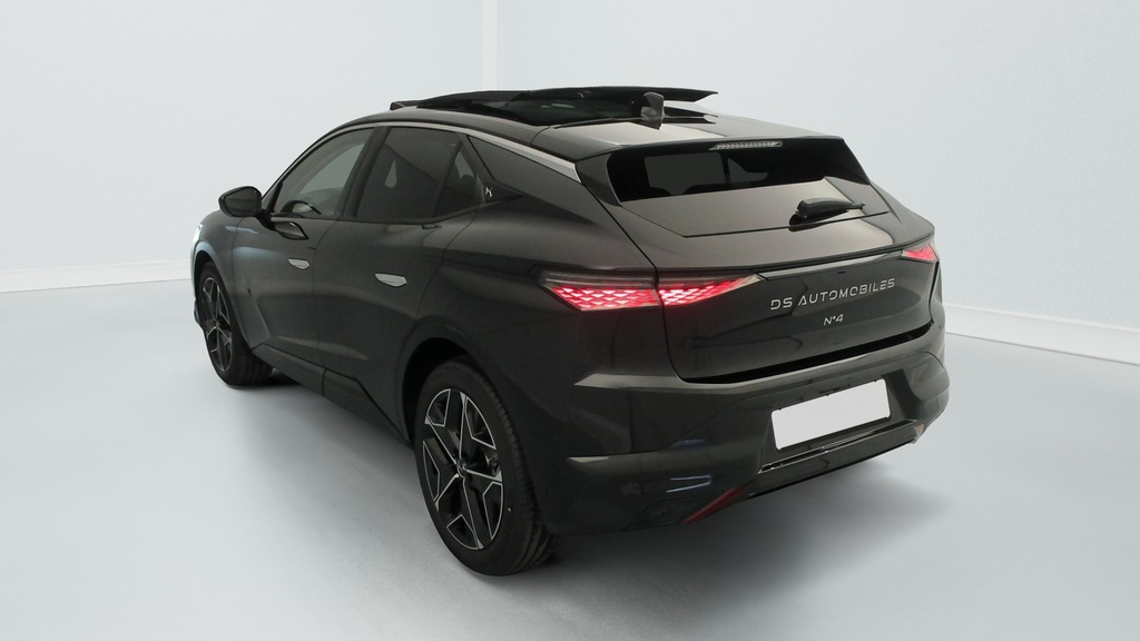 Ds N°4 Hybride 145 e-DCT6 Etoile – Alcantara