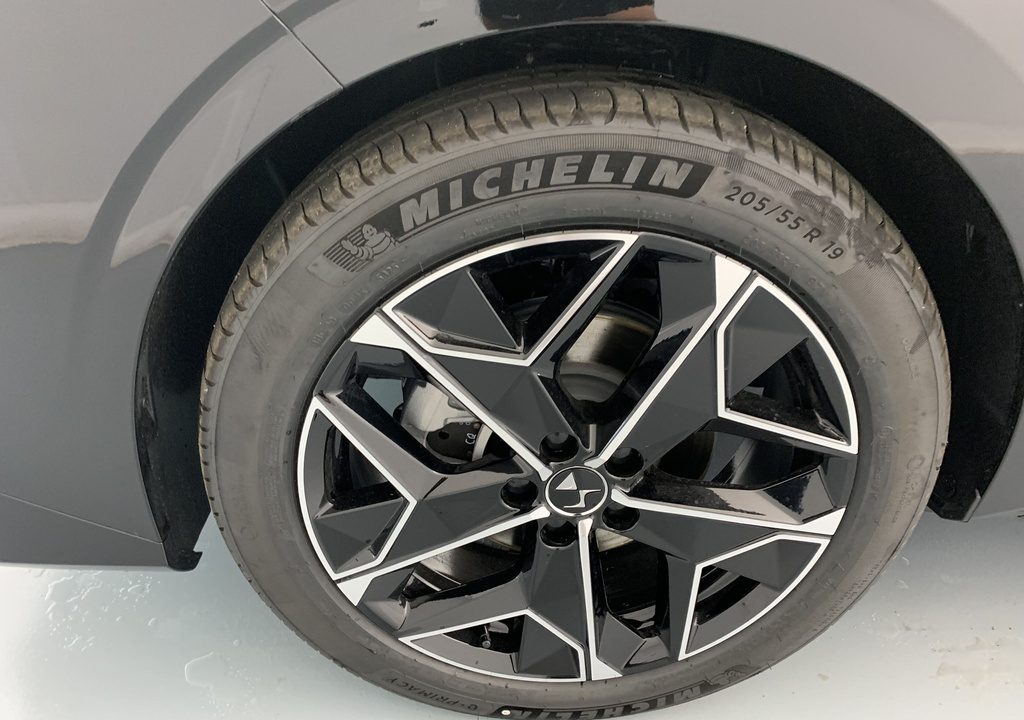 Ds N°4 Hybride 145 e-DCT6 Etoile – Alcantara