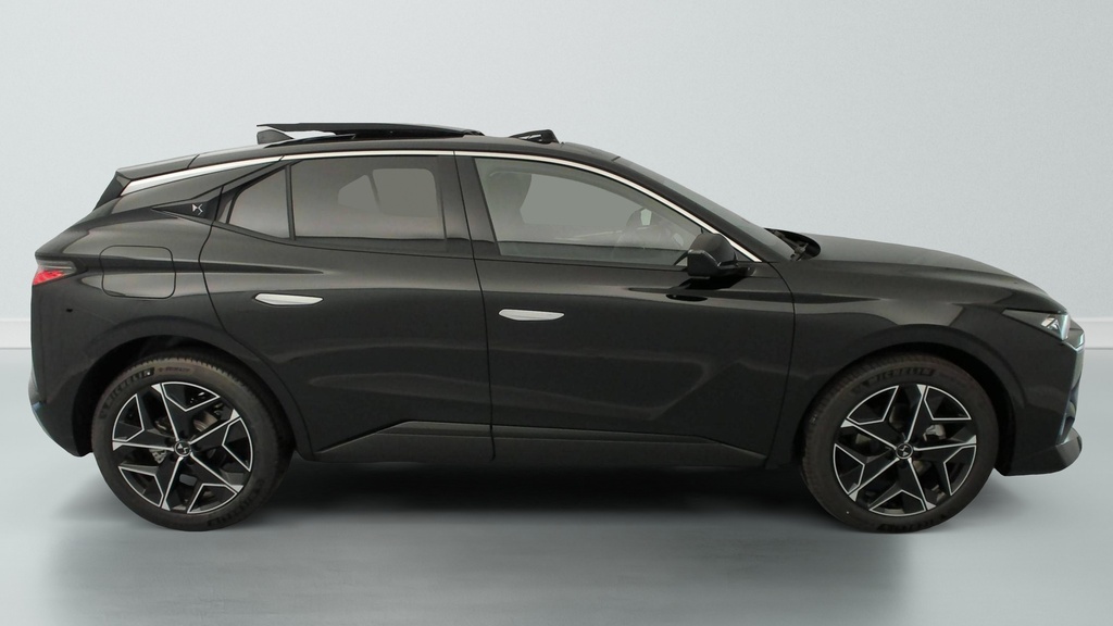 Ds N°4 Hybride 145 e-DCT6 Etoile – Alcantara
