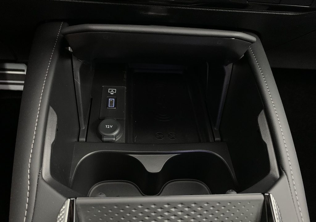 Ds N°4 Hybride 145 e-DCT6 Etoile – Alcantara