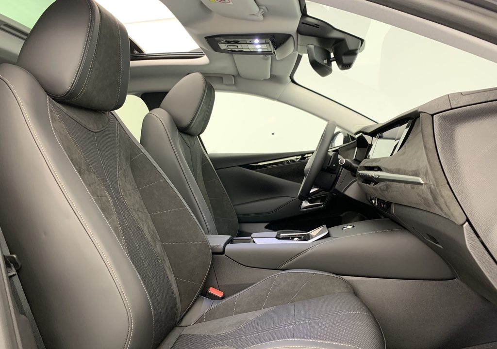 Ds N°4 Hybride 145 e-DCT6 Etoile – Alcantara