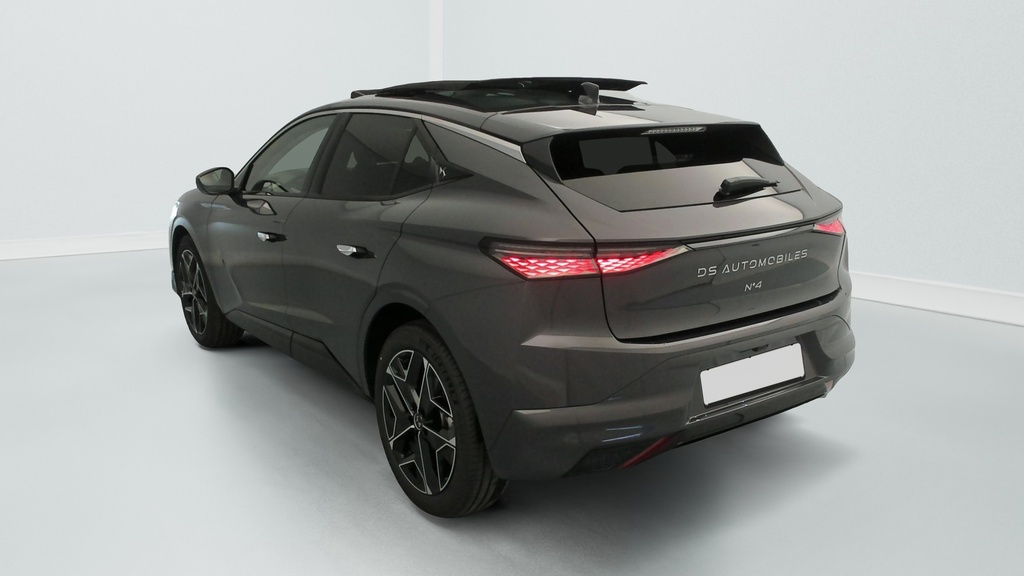 Ds N°4 Hybride 145 e-DCT6 Etoile – Alcantara