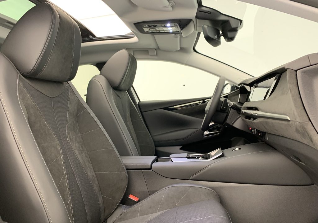 Ds N°4 Hybride 145 e-DCT6 Etoile – Alcantara