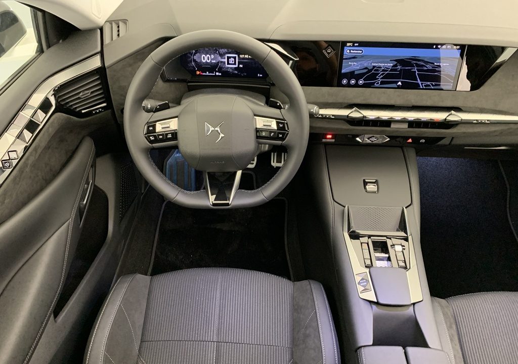 Ds N°4 Hybride 145 e-DCT6 Etoile – Alcantara