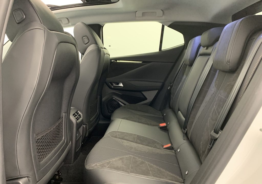 Ds N°4 Hybride 145 e-DCT6 Etoile – Alcantara