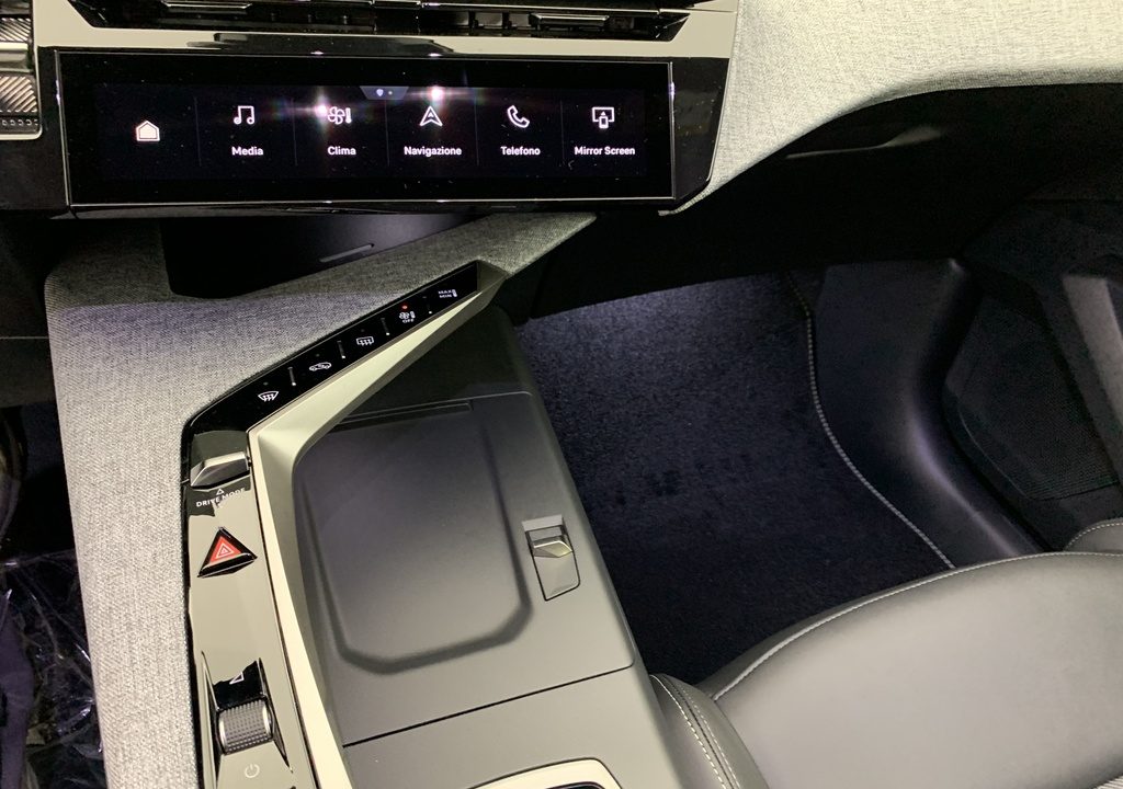 Peugeot 3008 Hybrid 145 e-DCS6 GT