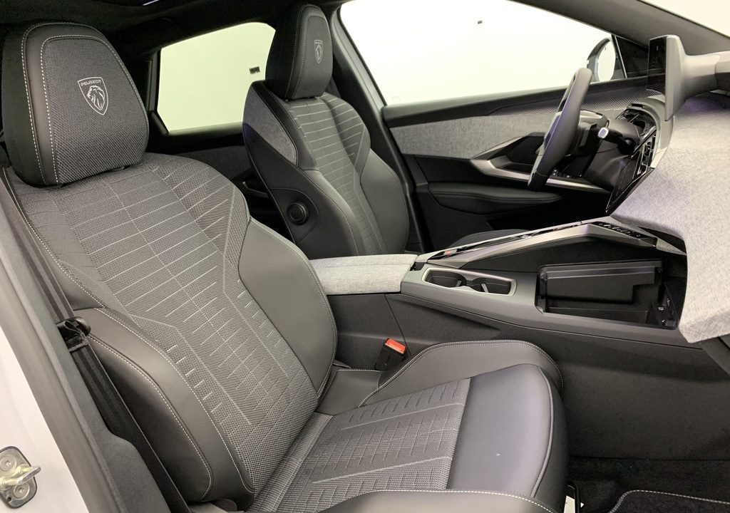 Peugeot 3008 Hybrid 145 e-DCS6 GT