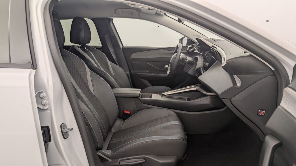 Peugeot 408 Hybrid 136 e-DCS6 Allure