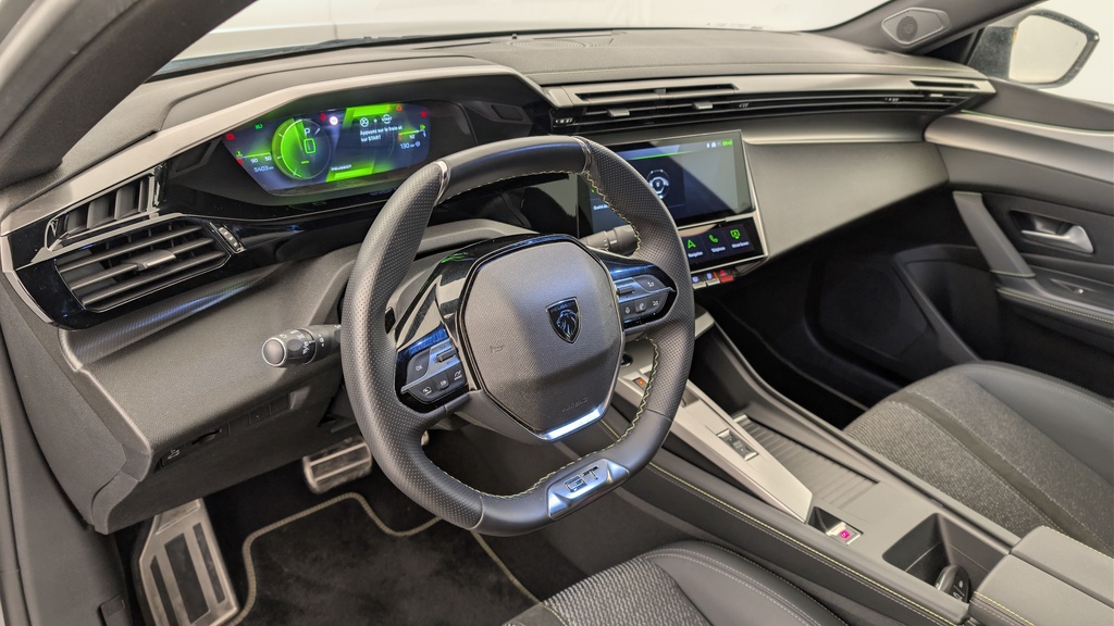 Peugeot 408 Hybrid 145 e-DCS6 GT