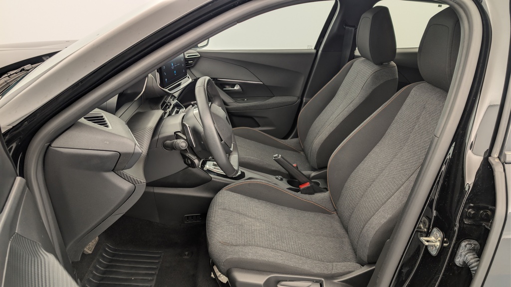 Peugeot 2008 Hybrid 136 e-DCS6 Style