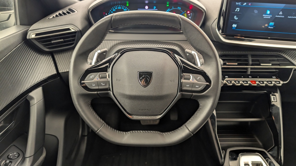 Peugeot 2008 Hybrid 136 e-DCS6 Style