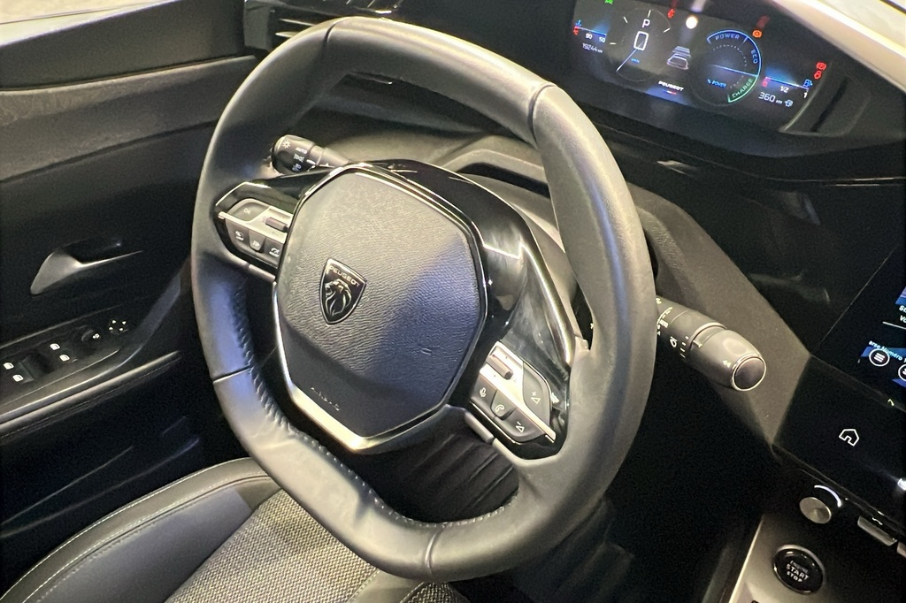 Peugeot 408 Hybrid 145 e-DCS6 Allure