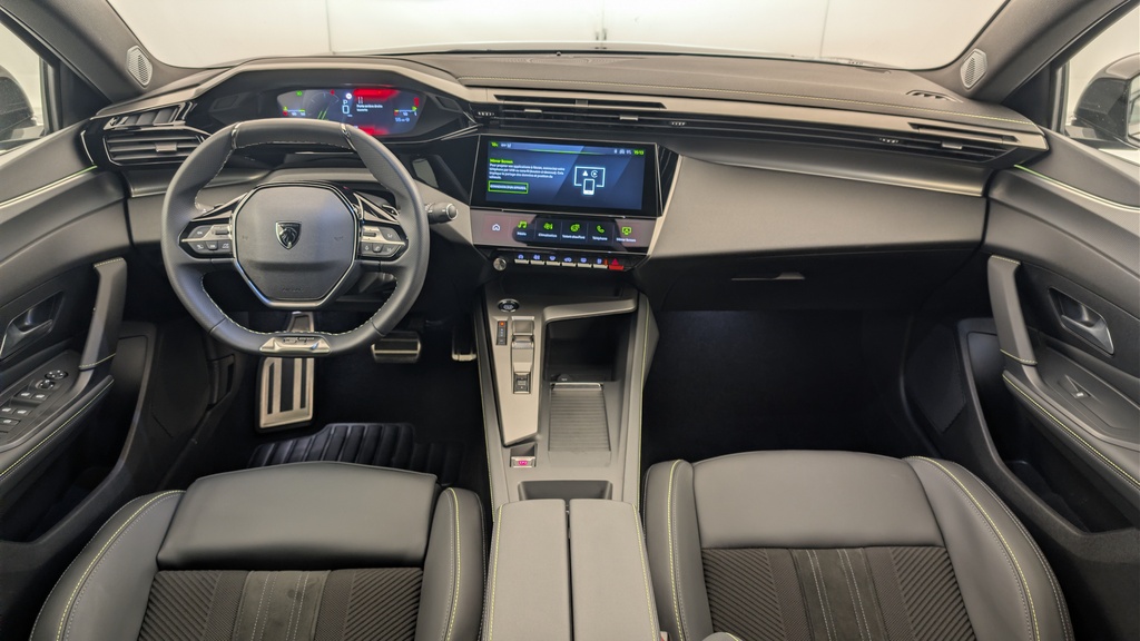 Peugeot 408 Hybrid 145 e-DCS6 GT