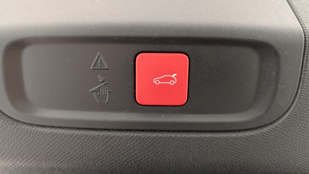 Peugeot 408 Hybrid 145 e-DCS6 GT