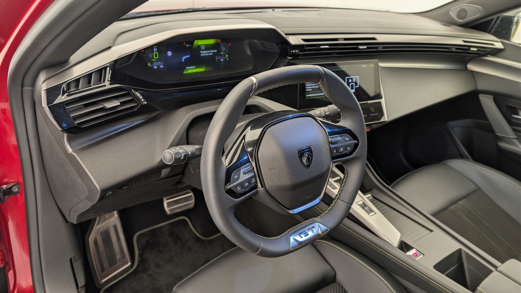 Peugeot 408 Hybrid 145 e-DCS6 GT