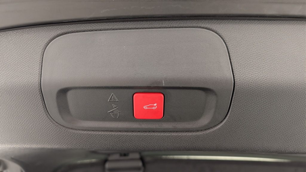 Peugeot 408 Hybrid 145 e-DCS6 GT