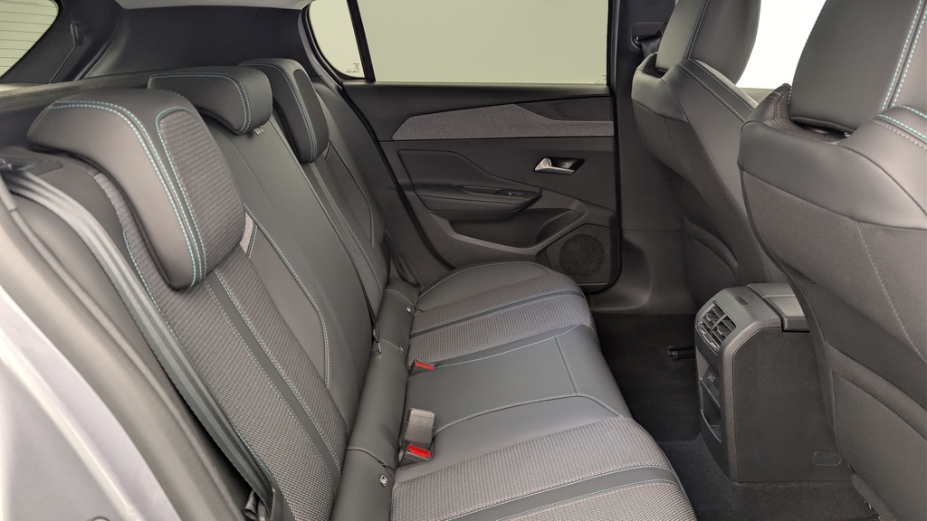 Peugeot 308 Hybrid 136 e-DCS6 Allure