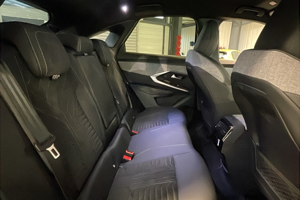 Peugeot 3008 Hybrid 145 e-DCS6 GT