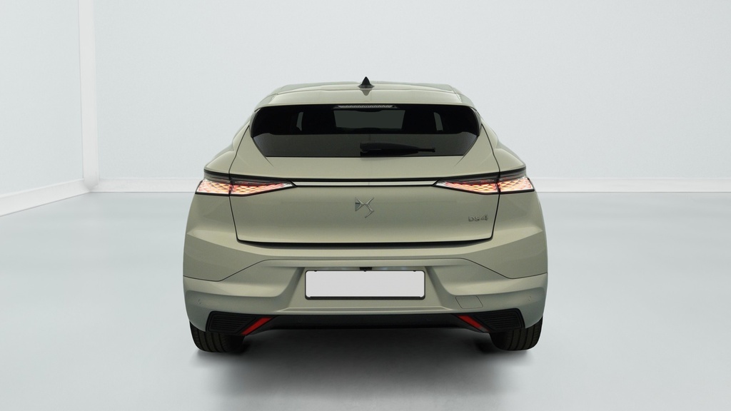 Ds DS4 PureTech 130 EAT8 Etoile – Alcantara