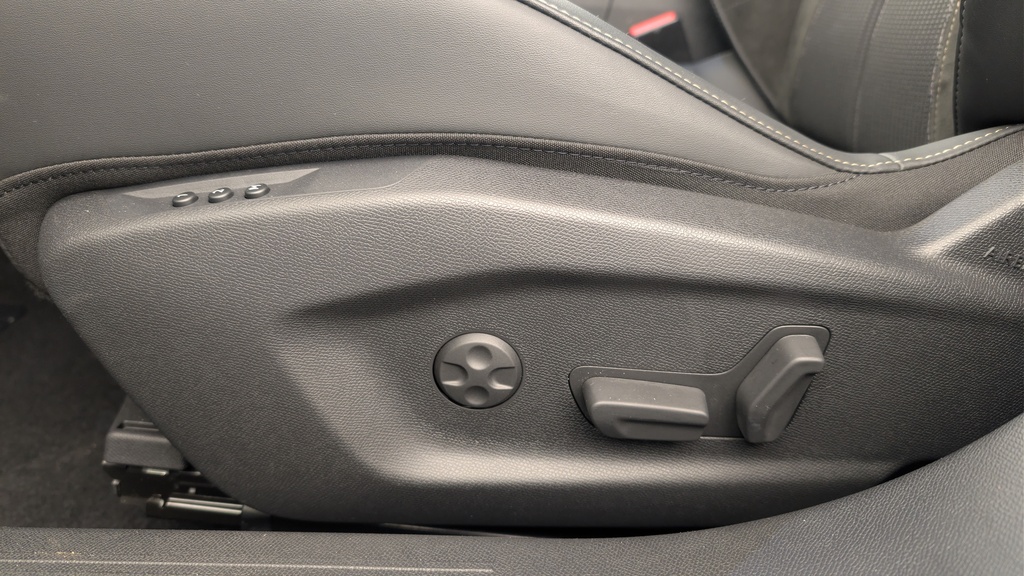 Ds DS4 PureTech 130 EAT8 Etoile – Alcantara