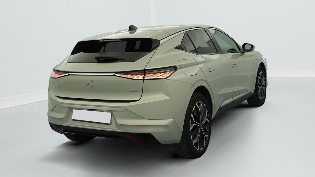 Ds DS4 PureTech 130 EAT8 Etoile – Alcantara