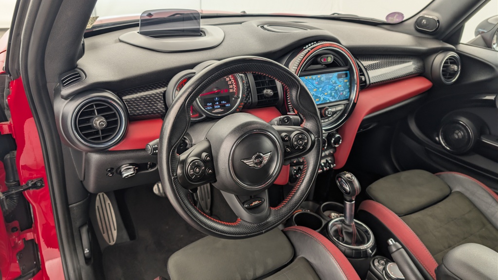Mini CABRIOLET F57 231 CH JOHN COOPER WORKS BVA6 FINITION JCW EXCLUSIVE DESIGN