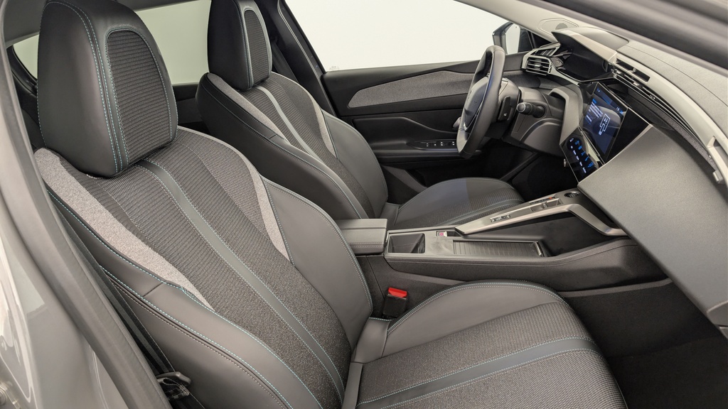 Peugeot 408 Hybrid 136 e-DCS6 Allure