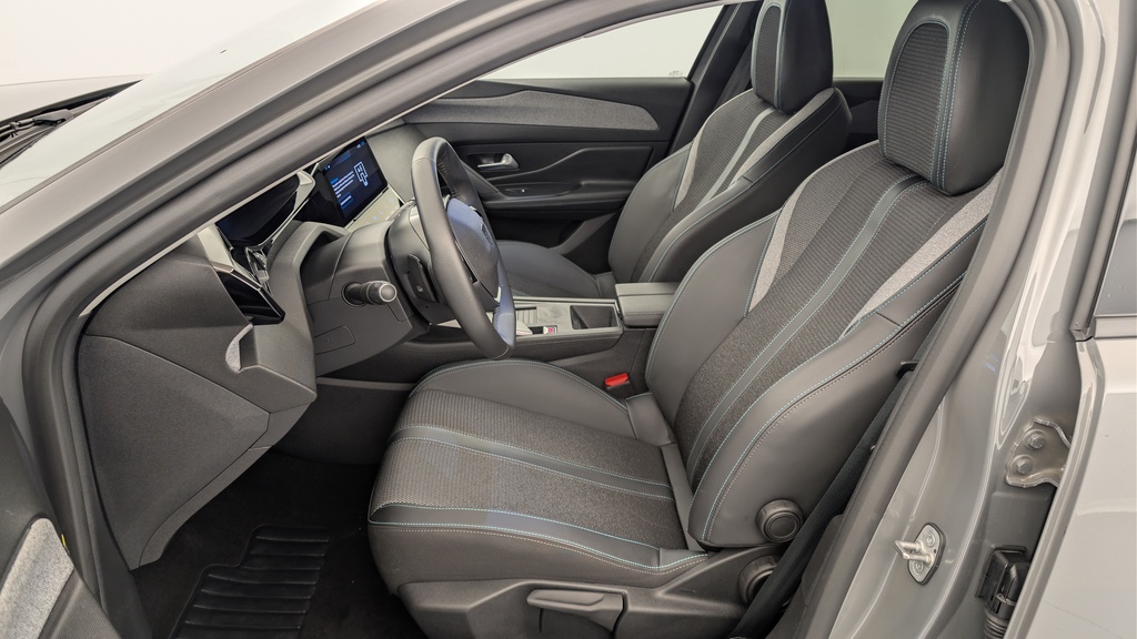 Peugeot 408 Hybrid 136 e-DCS6 Allure