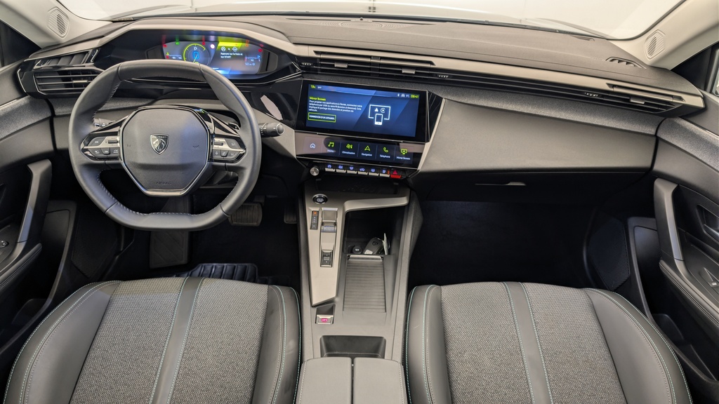 Peugeot 408 Hybrid 136 e-DCS6 Allure