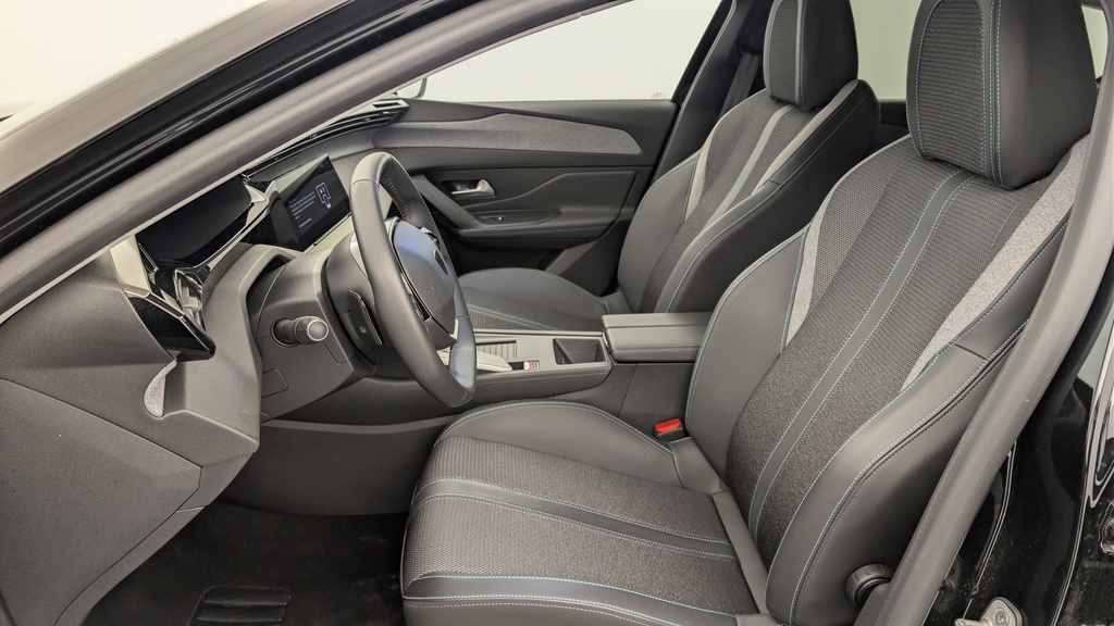 Peugeot 408 Hybrid 136 e-DCS6 Allure