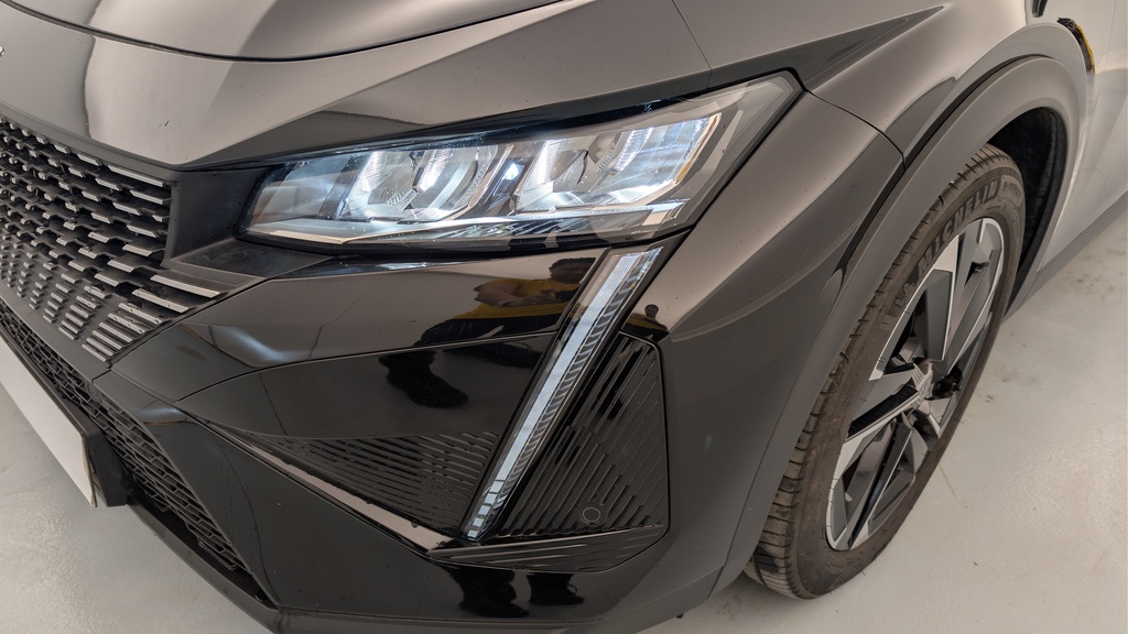 Peugeot 408 Hybrid 136 e-DCS6 Allure