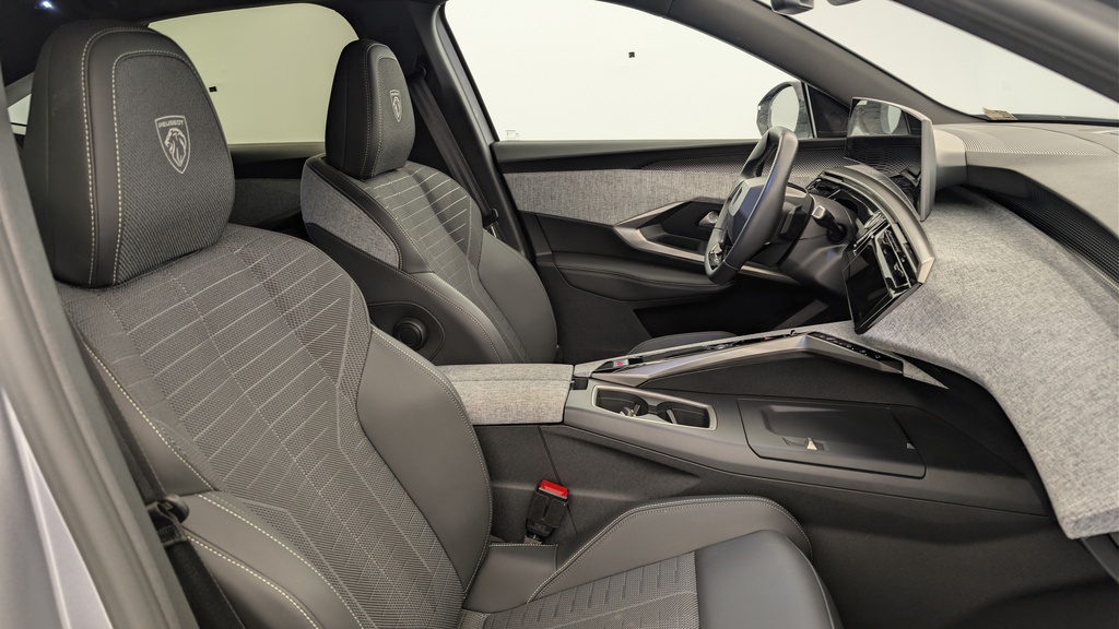 Peugeot 3008 Hybrid 145 e-DCS6 GT