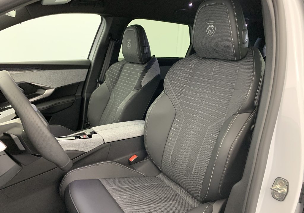 Peugeot 5008 Hybrid 145 e-DCS6 GT