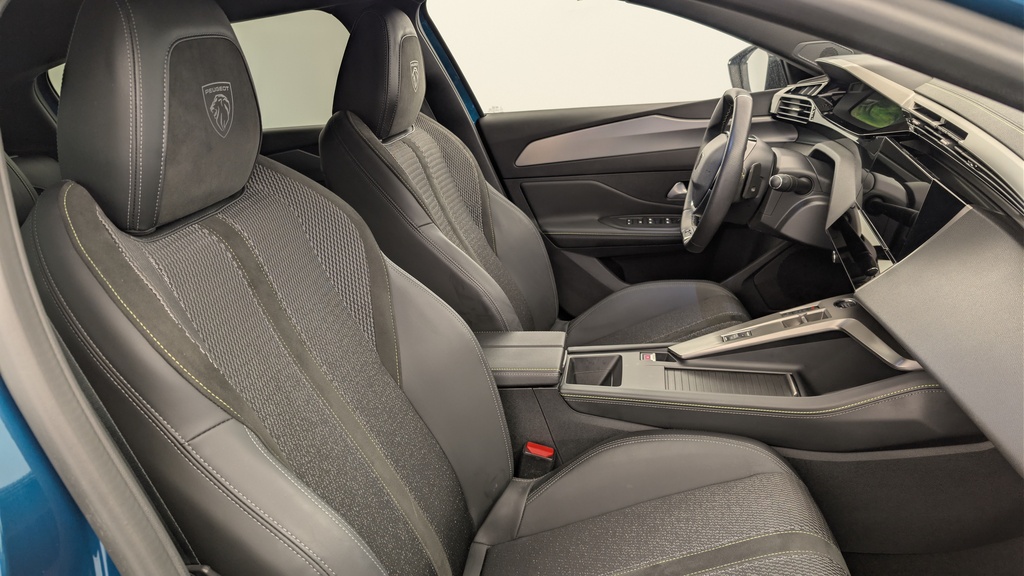 Peugeot 408 Hybrid 145 e-DCS6 GT
