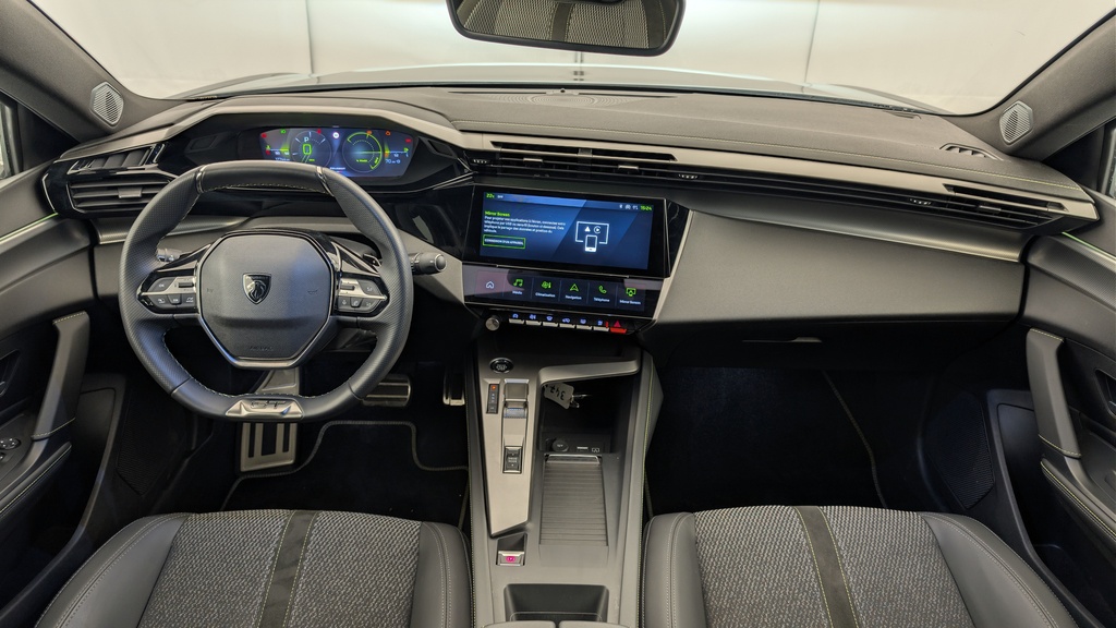 Peugeot 408 Hybrid 145 e-DCS6 GT