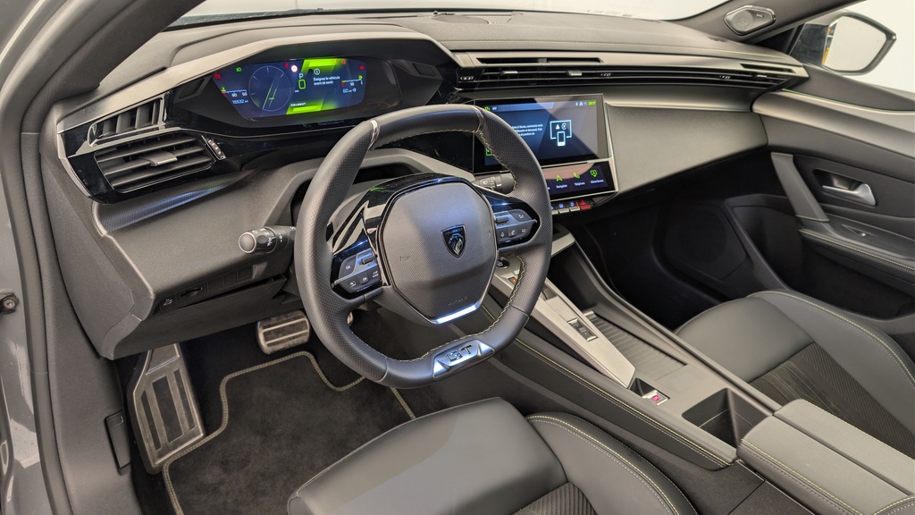 Peugeot 408 Hybrid 145 e-DCS6 GT