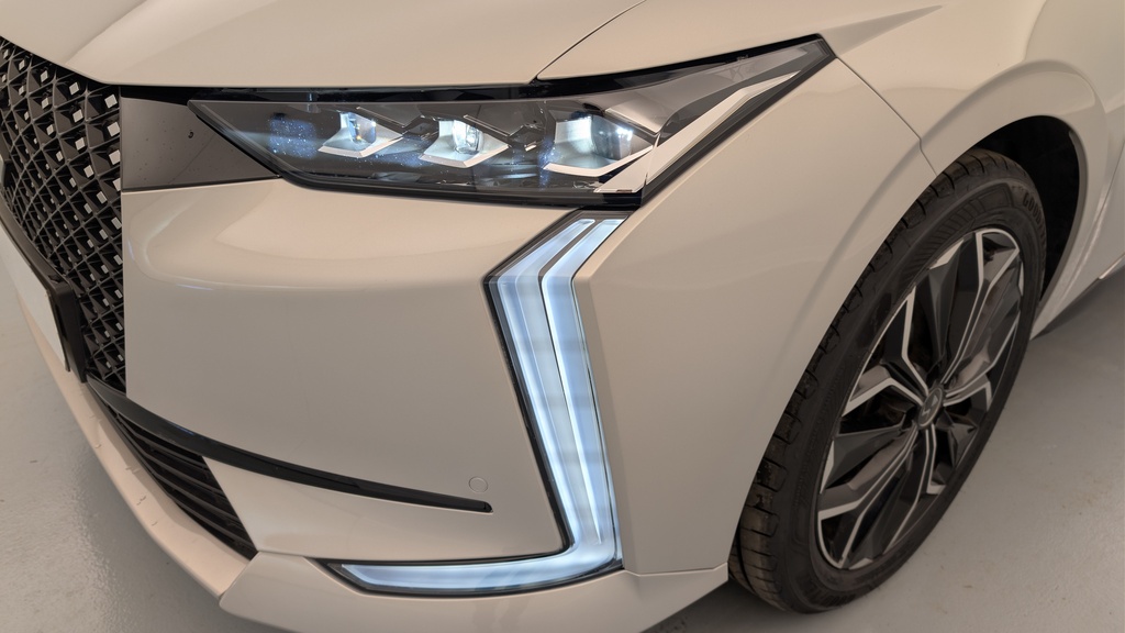 Ds DS4 BlueHDi 130 EAT8 Etoile – Alcantara