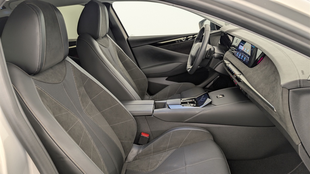 Ds DS4 BlueHDi 130 EAT8 Etoile – Alcantara