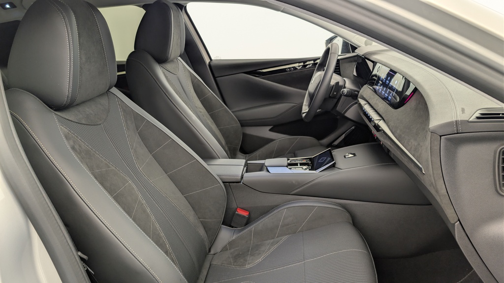 Ds DS4 BlueHDi 130 EAT8 Etoile – Alcantara