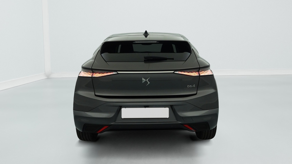 Ds DS4 BlueHDi 130 EAT8 Etoile – Alcantara